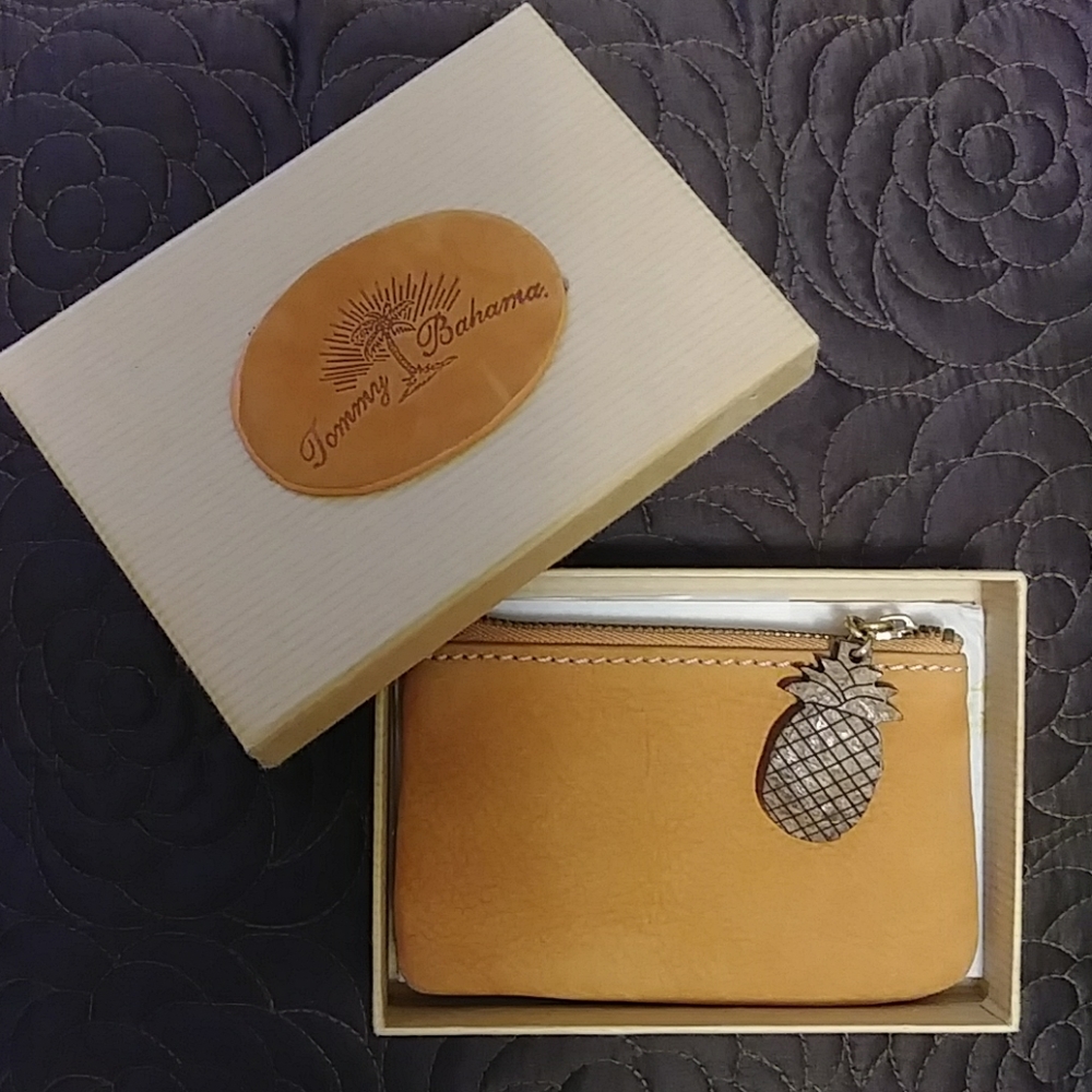 Tommy Bahama coin purse.